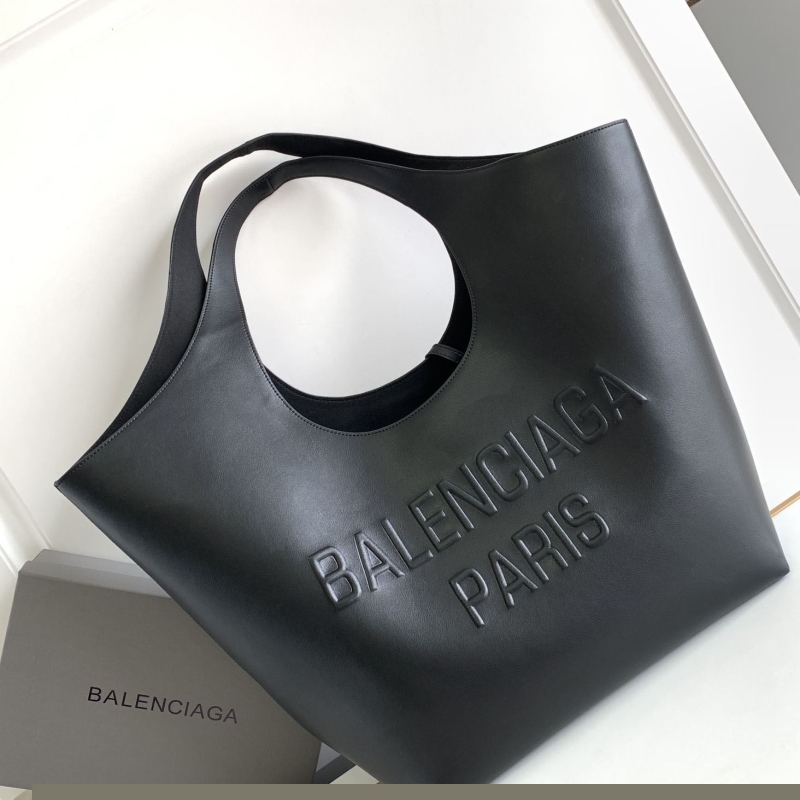 Ba*len*cia*ga shopping bags